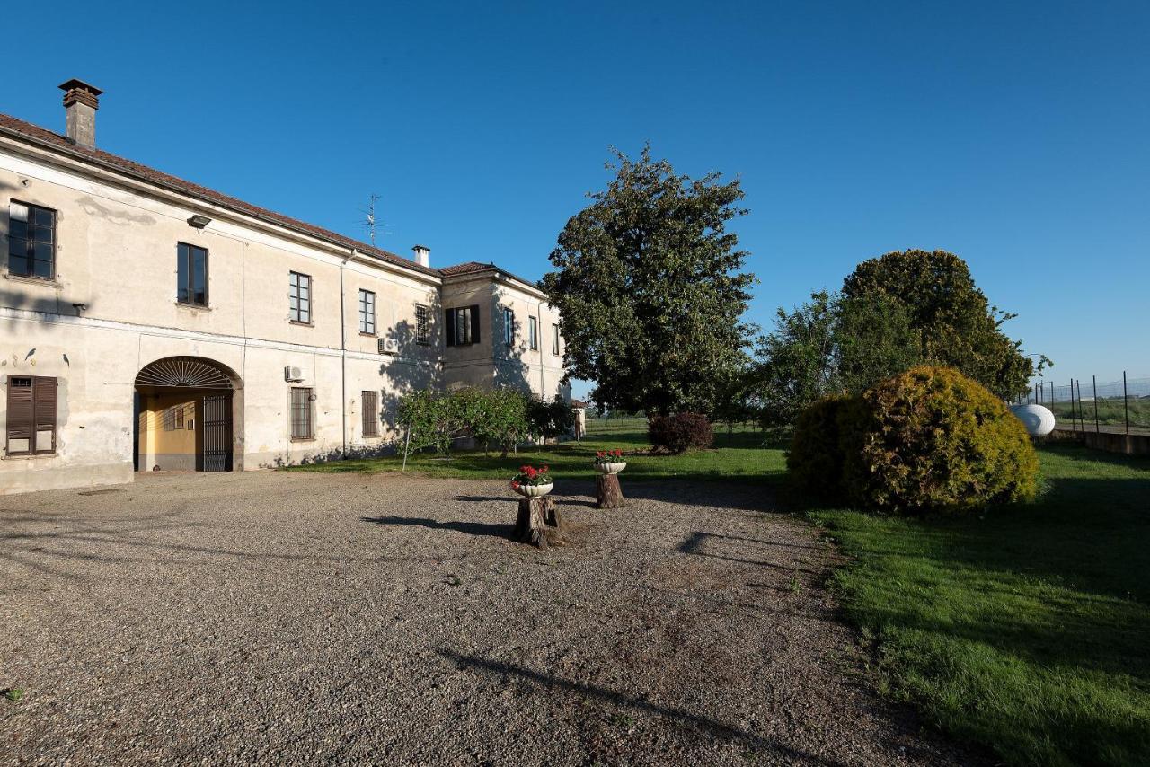 Agriturismo Cascina Graziosa Cameriano Bagian luar foto